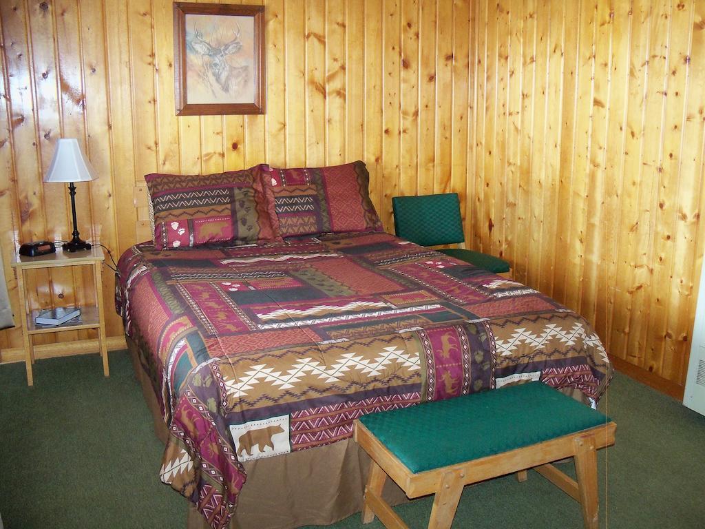 Ute Trail Motel Hot Sulphur Springs Room photo